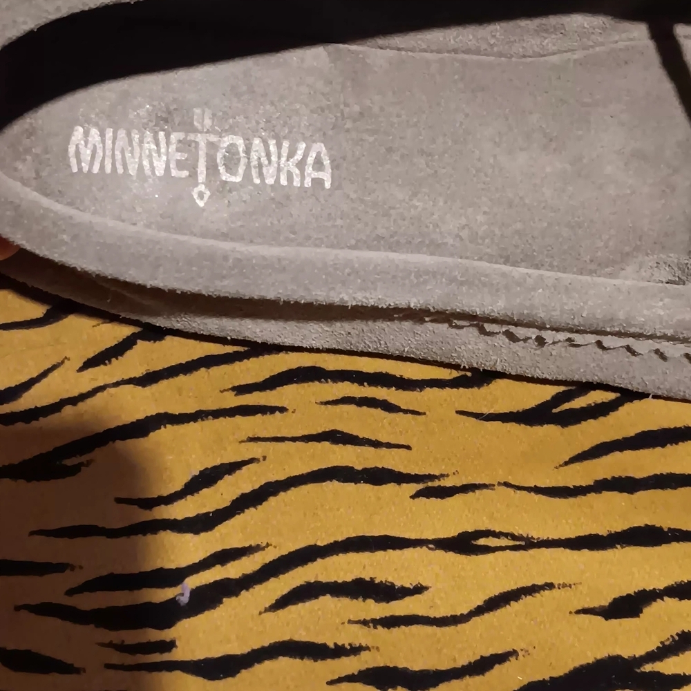 Minnetonka Gray Suede Beaded Moccasin Loafers - Picture 5 of 9